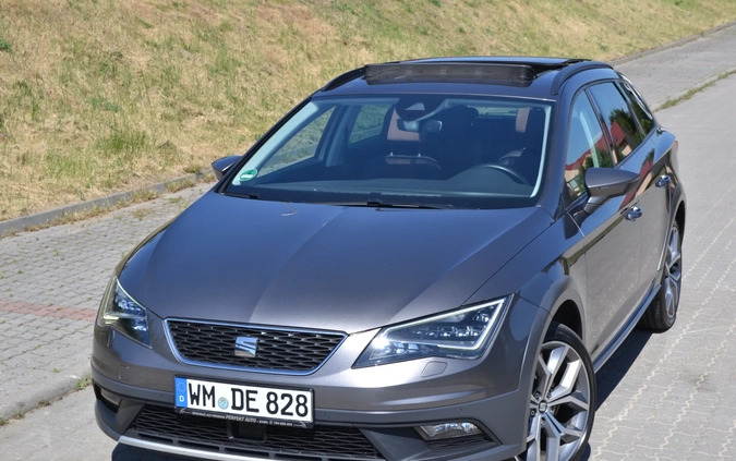 Seat Leon cena 67800 przebieg: 106671, rok produkcji 2016 z Iława małe 781